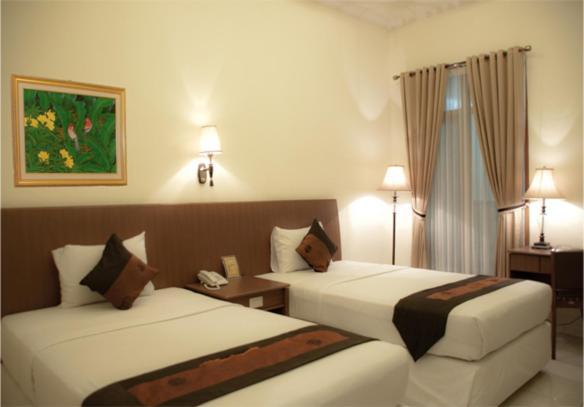 Hotel Padang Bilik gambar