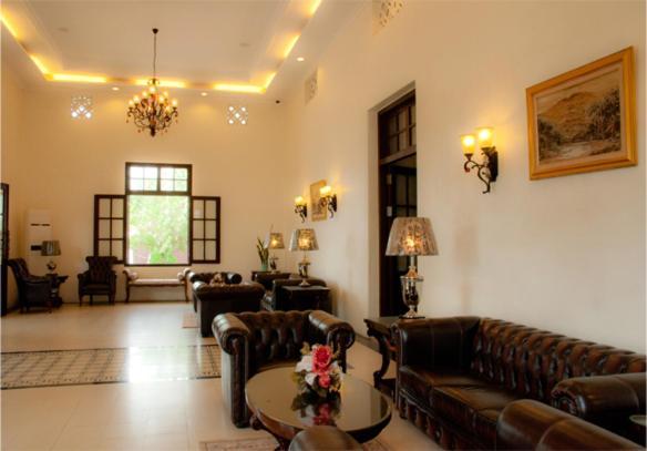 Hotel Padang Luaran gambar